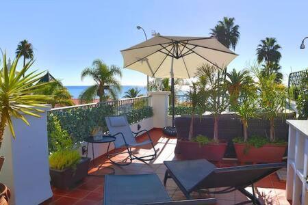 Apartamento En Primera Linea De Playa Nerja Exterior foto